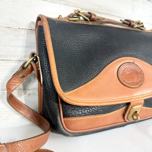 Vintage Dooney & Burke Crossbody All Weather Pebbled Leather Crossbody Bag - Picture 4 of 7